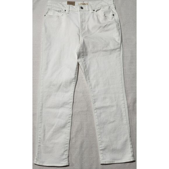 Levi's classic straight women's waist 32'' length 30'' - Picture 1 of 8